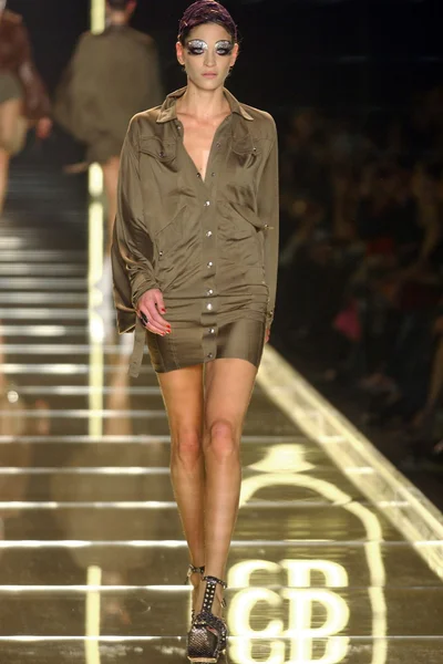 Look 2